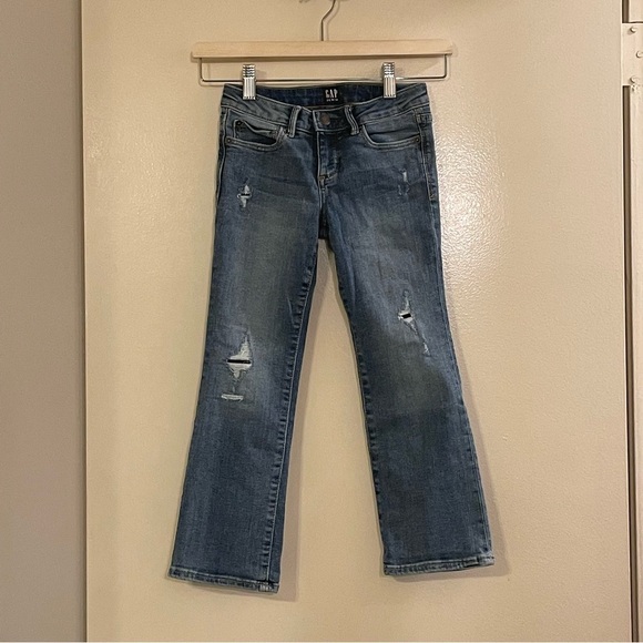 GAP NWOT Mid Rise Distressed Regular Stretch Bootcut Jeans in Dark Medium Wash - Picture 1 of 4